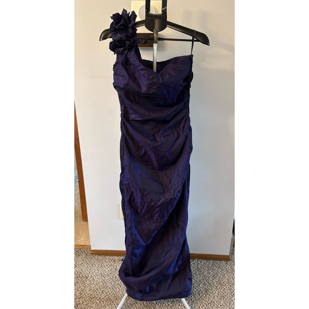 Alfred Angelo Dream Maker Purple One‎ Shoulder Flower Ruched Gown Size 11/12